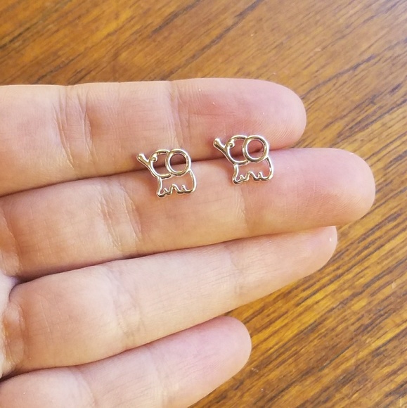 NWOT Sterling Silver Elephant Studs - Picture 5 of 9